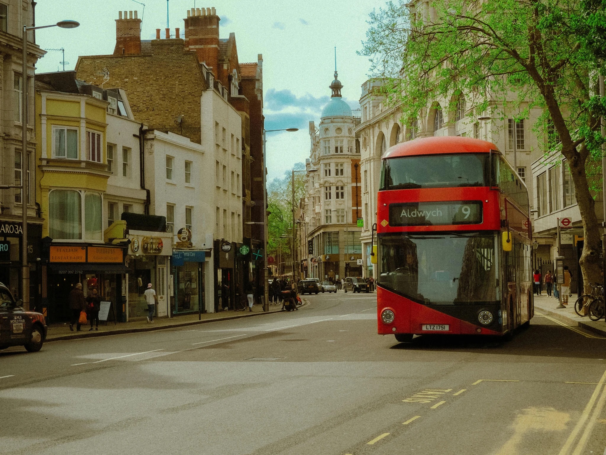 £/ft² Rehberi: Londra Yeni İnşaatı Fahiş mi? (2026)