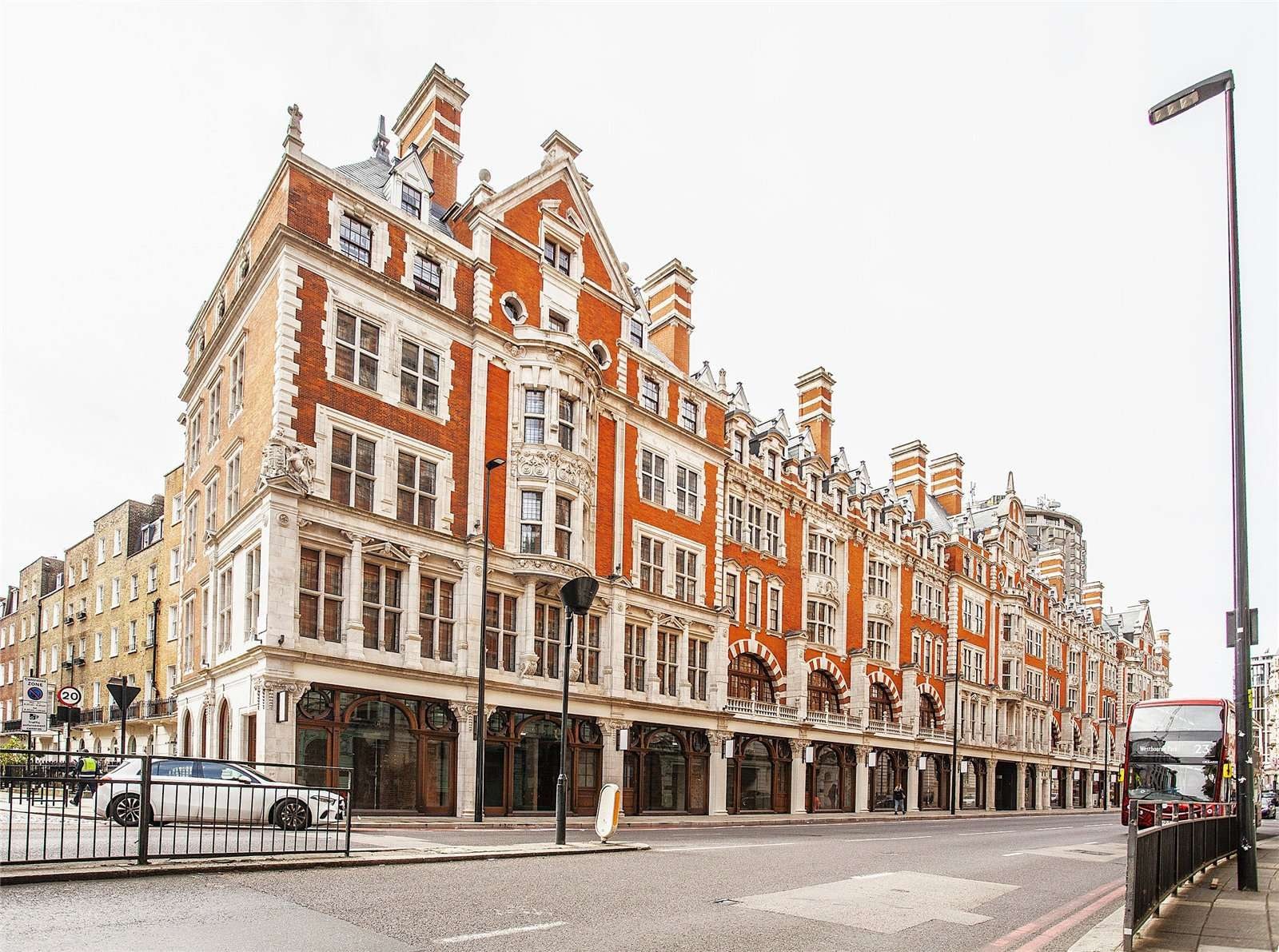 Knightsbridge Gate, 5/17