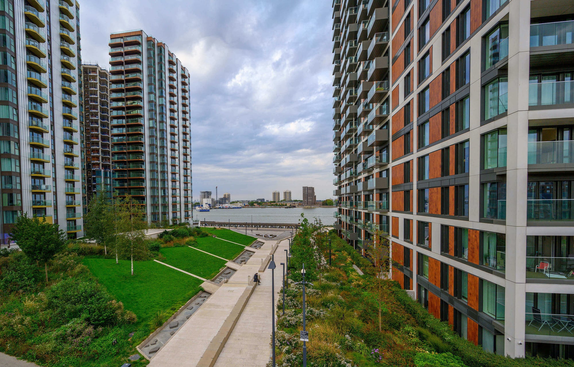 Royal Arsenal Riverside, 3/12