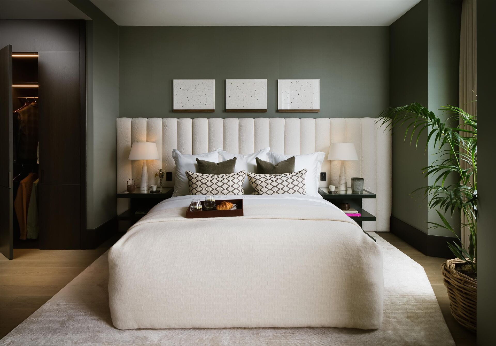The Bryanston, 1/5