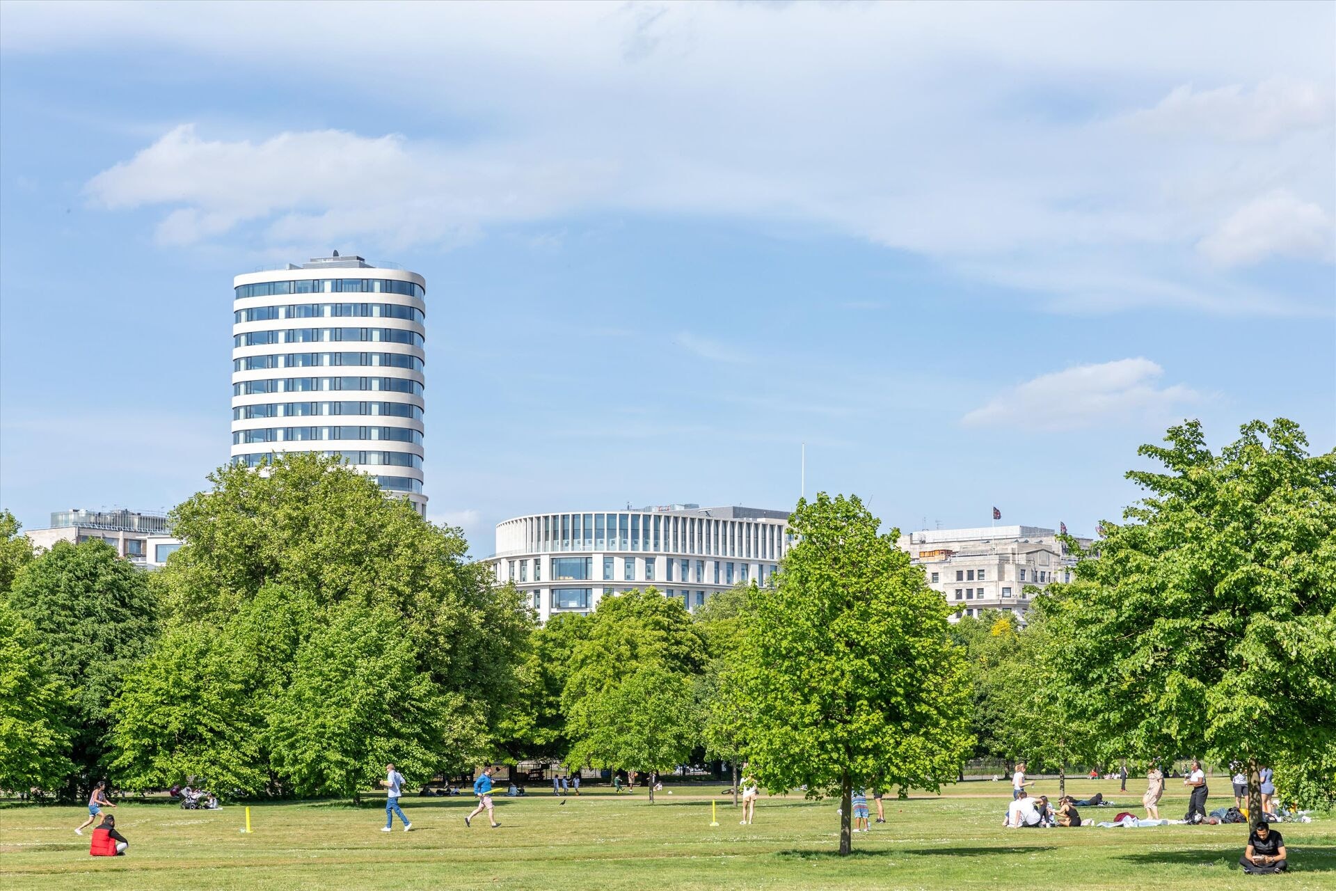 The Bryanston, 2/5