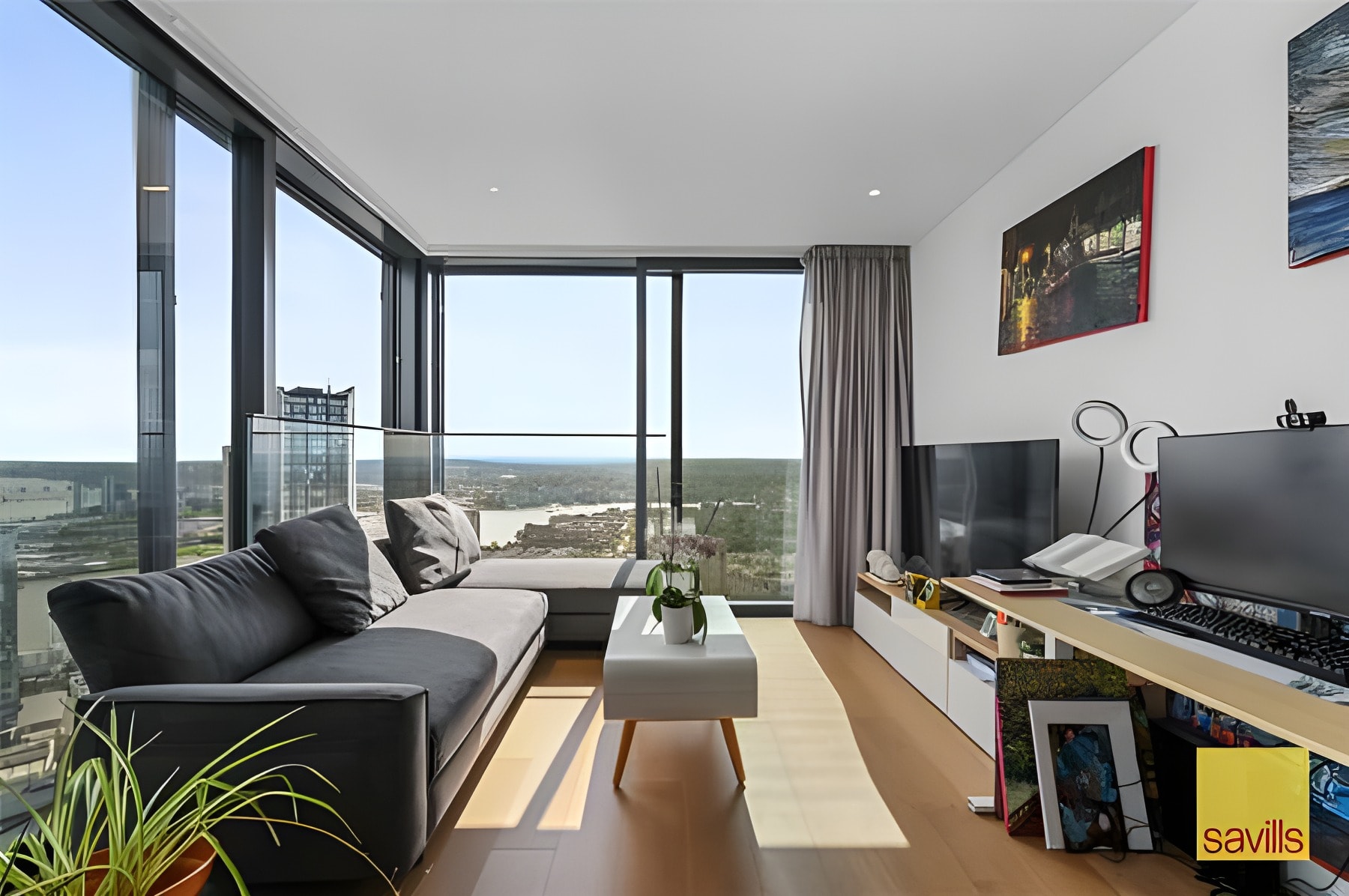 10 Park Drive, 22/26