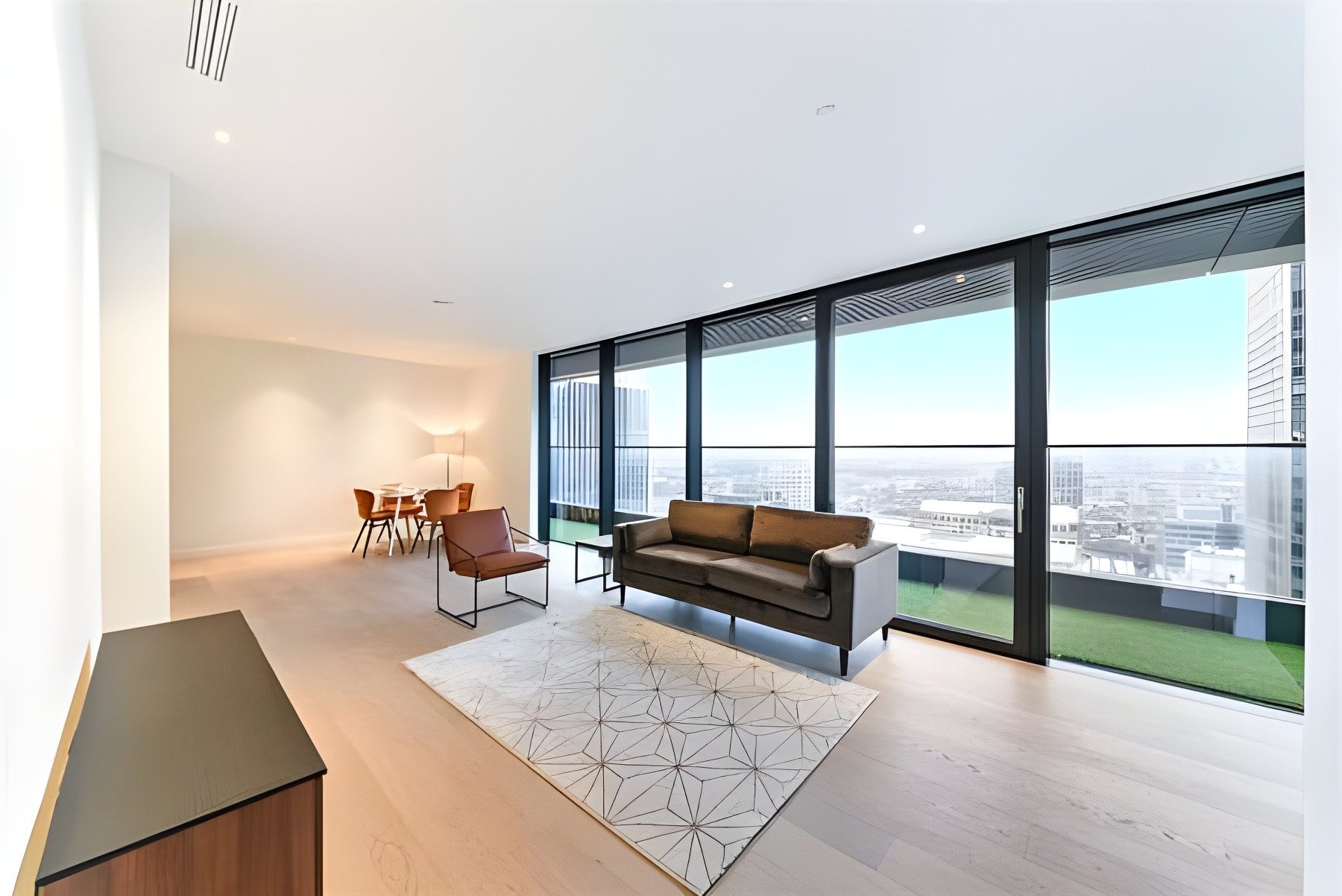 10 Park Drive, 19/26