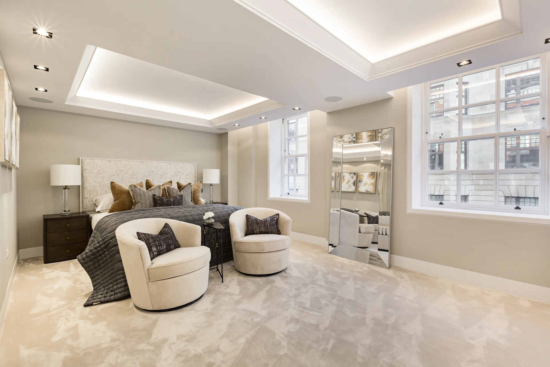 19 Bolsover Street, 8/11