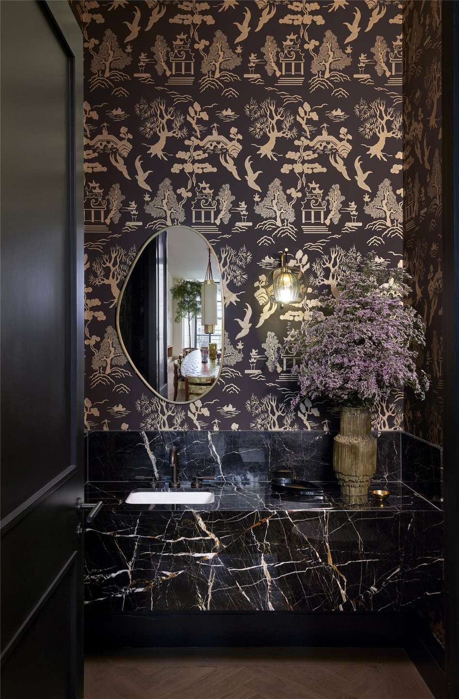 The Whiteley, 38/39